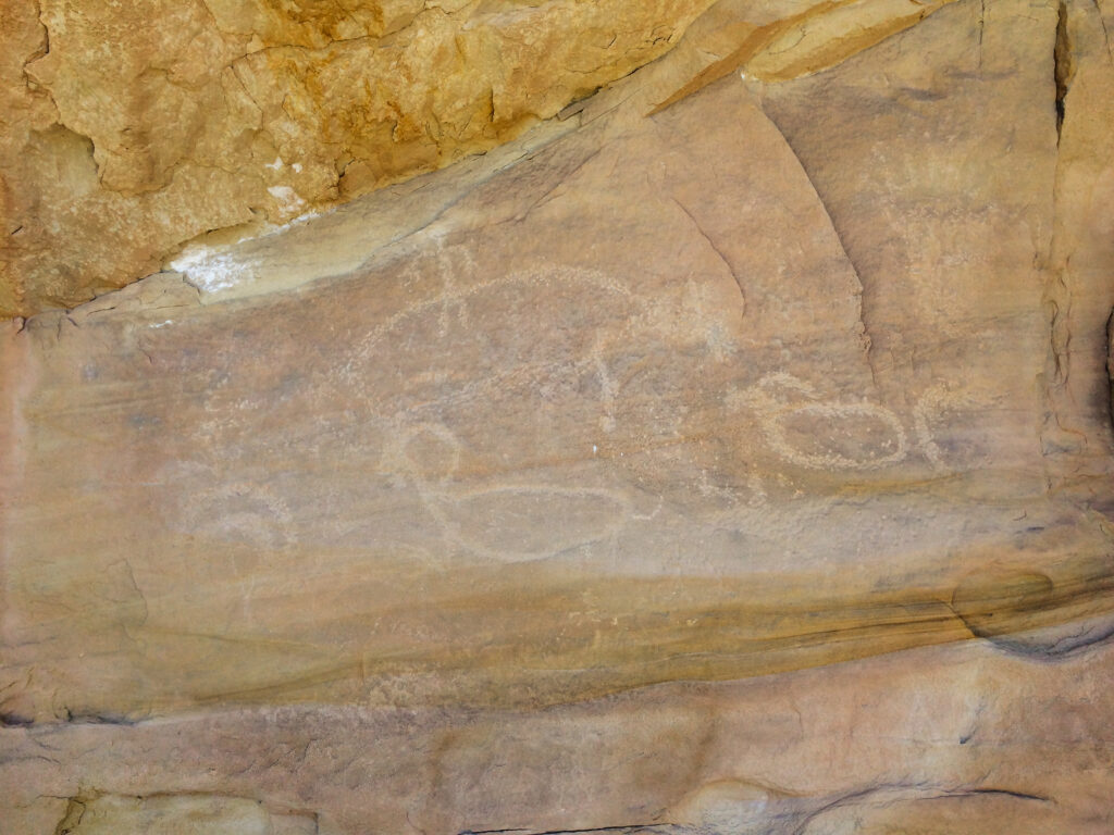 This hike allows you to see some of the petroglyphs in Monument Canyon
