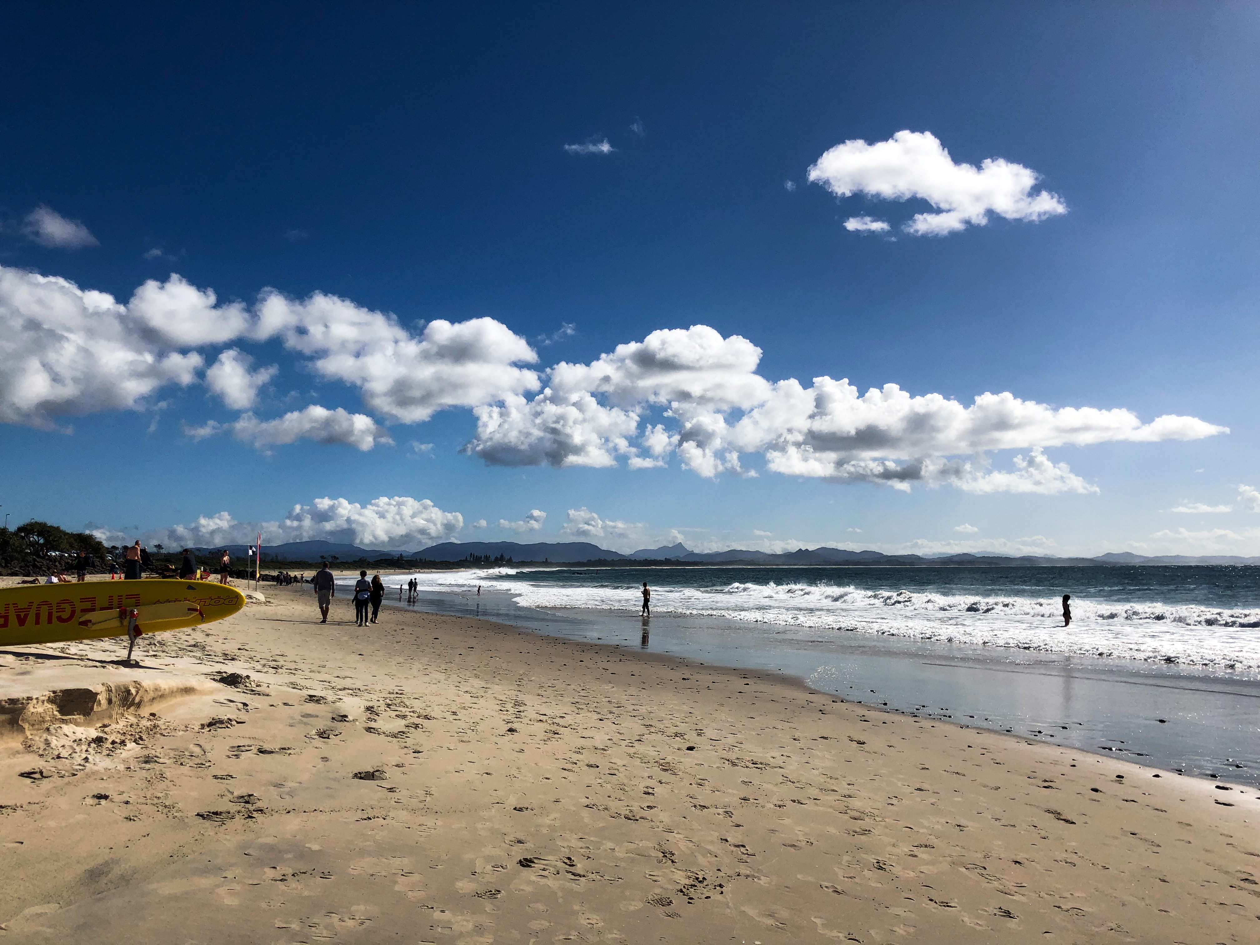 The main beach at Byron Bay makes for a beautiful day trip from Brisbane