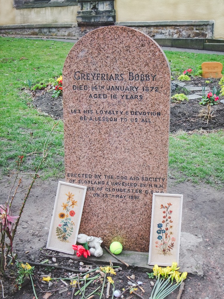 Bobby's own grave is just inside the entrance to Greyfriars Kirkyard next to his master