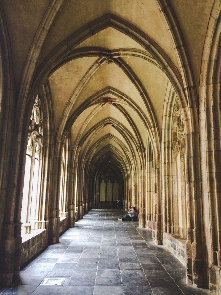 Walking through here made me feel like I was walking through the halls of Hogwarts!